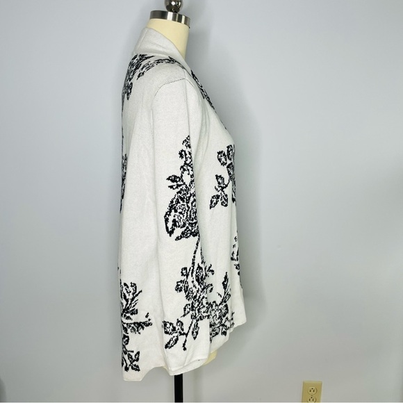 Grace White with Black Florals Open Cardigan- Size Large- NWT - Picture 4 of 9